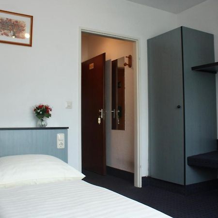 Hotel Diplomat Frankfurt am Main Szoba fotó