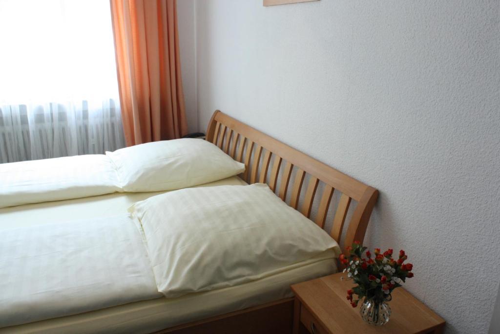 Hotel Diplomat Frankfurt am Main Szoba fotó