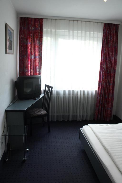 Hotel Diplomat Frankfurt am Main Szoba fotó