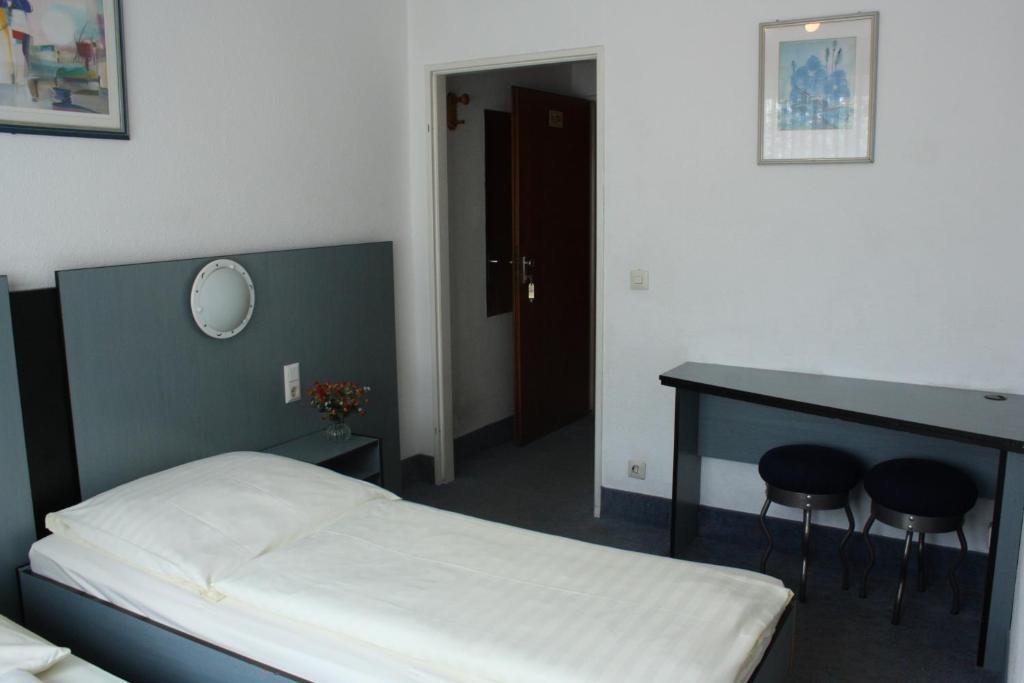 Hotel Diplomat Frankfurt am Main Szoba fotó